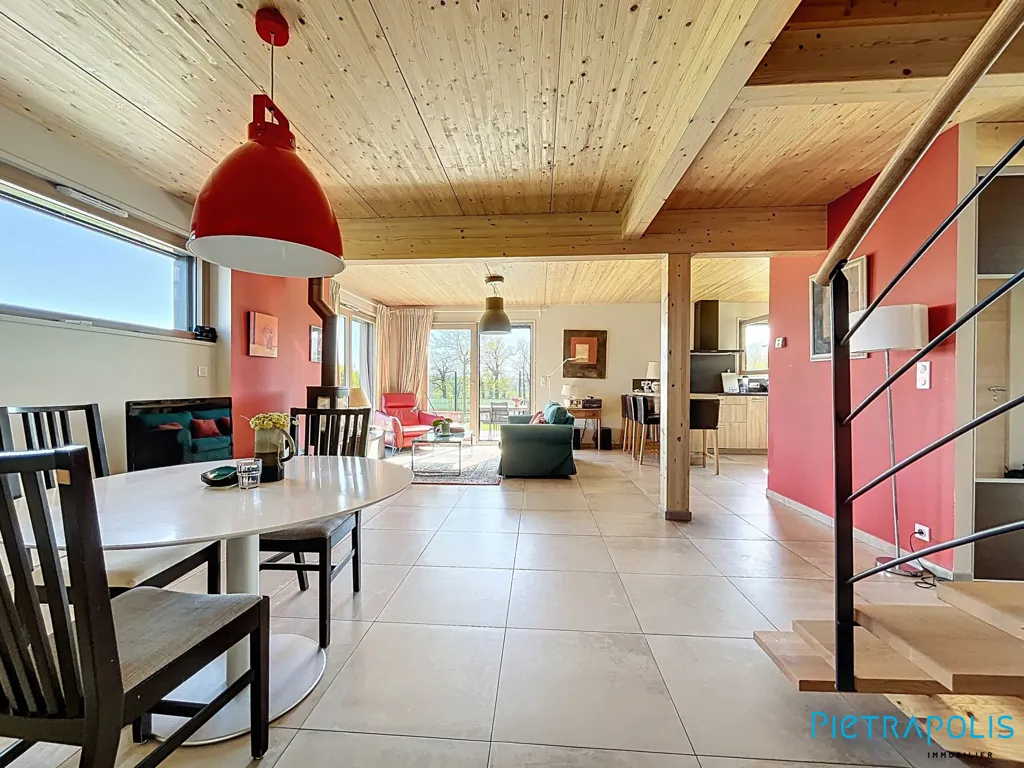 Salle à manger - Villa avec Jardin et Terrasse à Échenevex