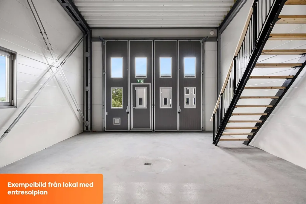 Garage - Flexible Commercial Units with Workshop Space in Norrtälje