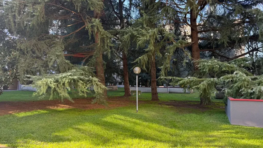 Jardin - Four-Bedroom Apartment with Balcony in Milan