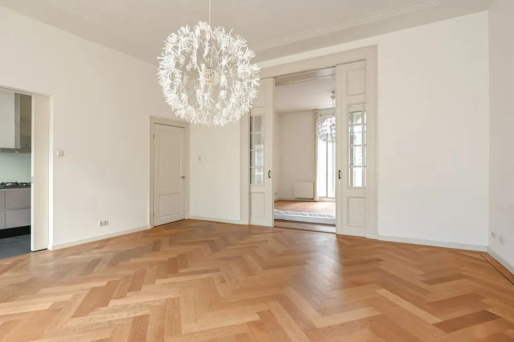 Séjour - Classic Penthouse with Balcony in Den Haag