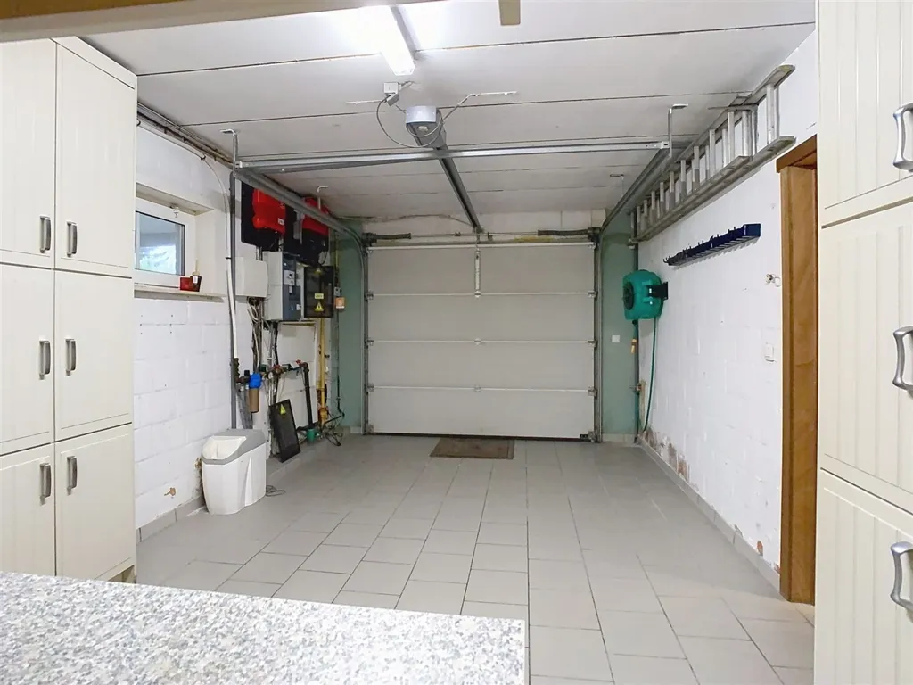 Garage - Villa avec Jardin et Zénithale à Steenokkerzeel