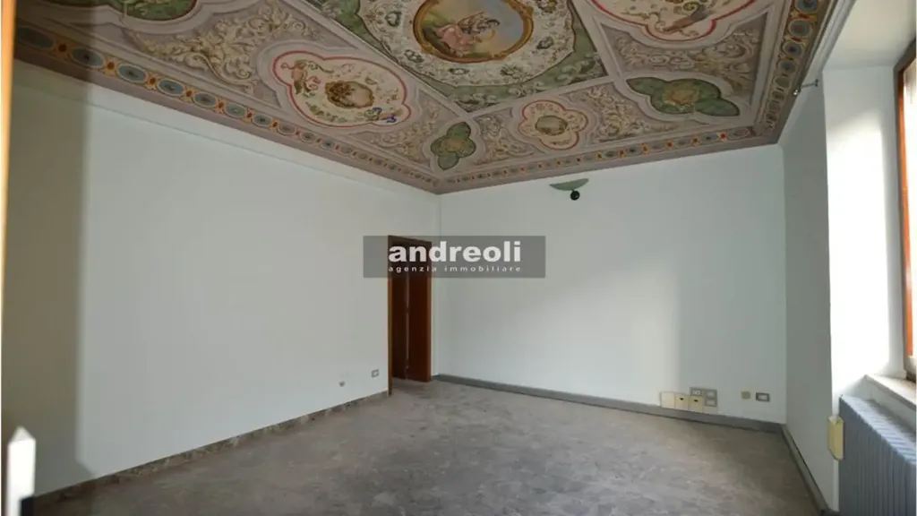 Pièces - Affresco-Decorated Apartment in Jesi's Historic Centre