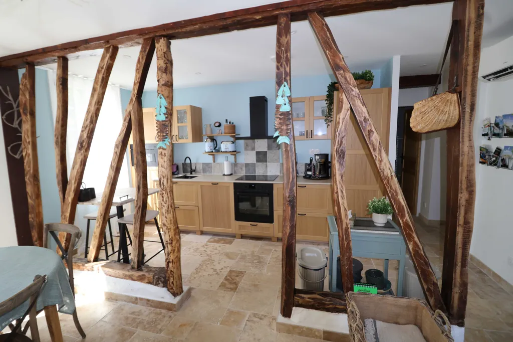 Söögituba - Flat with Indoor Pool in Saint-Josse