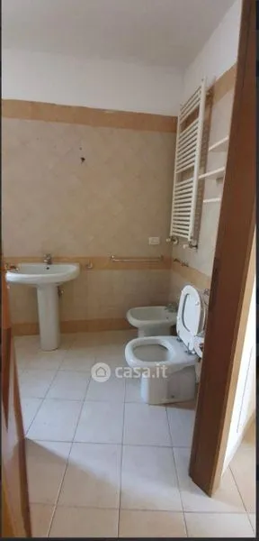 Salles de bain - Three-Bedroom Flat with Terraces in Massa Centre