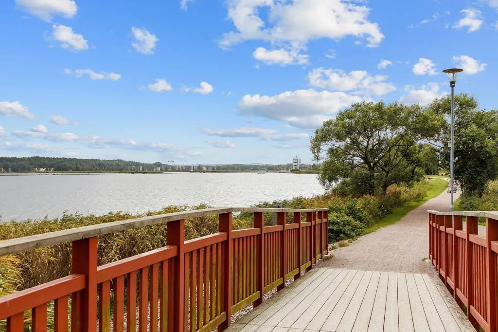 Three-Bedroom Apartment with Balcony in Nyköping