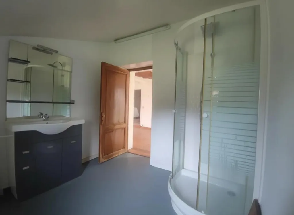 Salles de bain - Maison en Pierre avec Piscine à Gageac-et-Rouillac