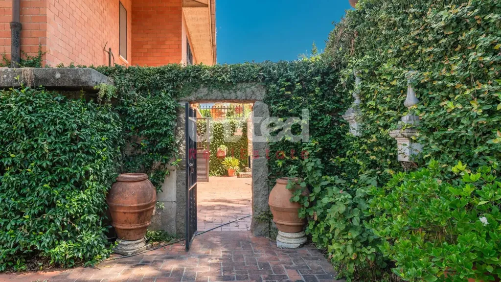 Aed - Villa with Terraces in Frascati