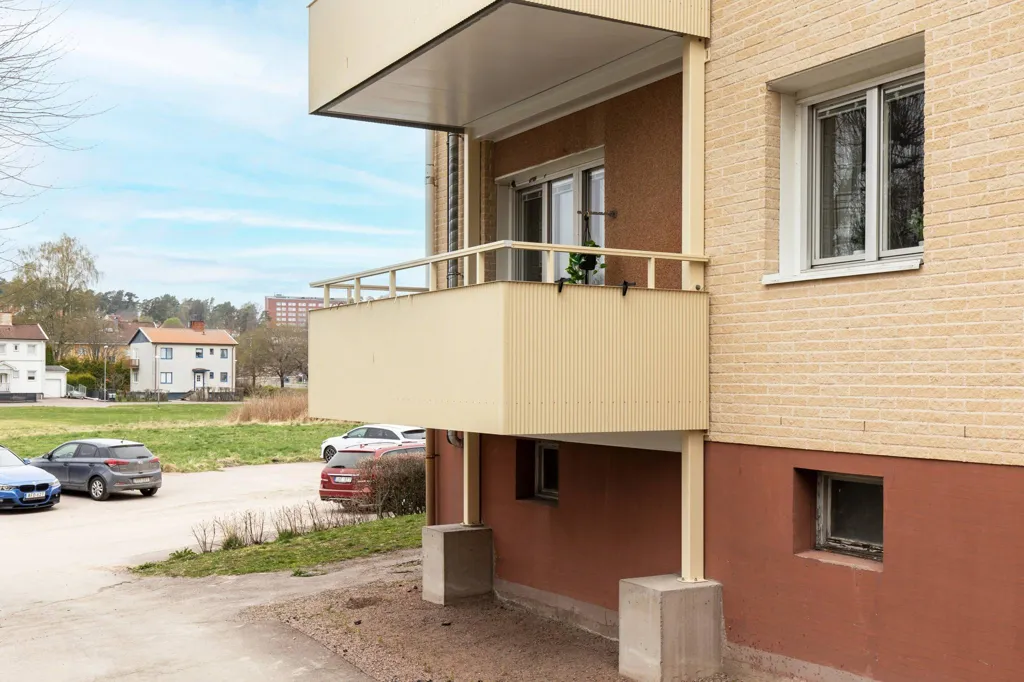 Balcone - Modern Two-Bedroom Flat with South-Facing Balcony