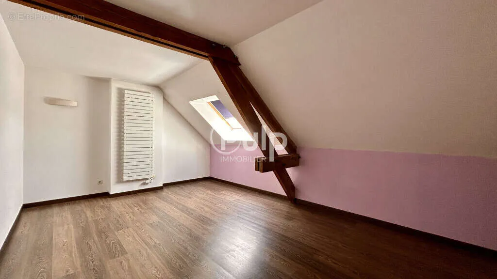 Pièces - Maison avec Dépendances et Jardin à Lallaing