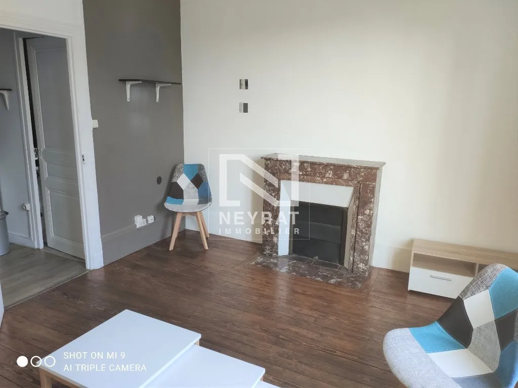 Séjour - Appartement T1 avec Cuisine Équipée à Sennecey-le-Grand