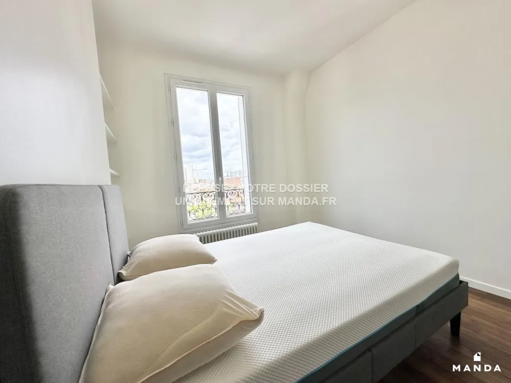 Bedrooms - Duplex Flat with Balcony in Ivry-sur-Seine