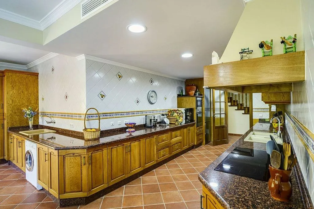 Cuisine - Chalet with Pools and Terrace in Benahavís