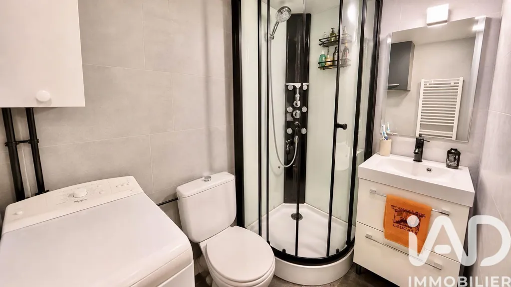Salles de bain - Villa Rénovée avec Terrasse à Leucate