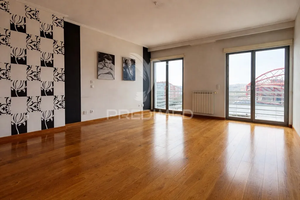 Toad - Penthouse with Panoramic View in São Domingos de Benfica