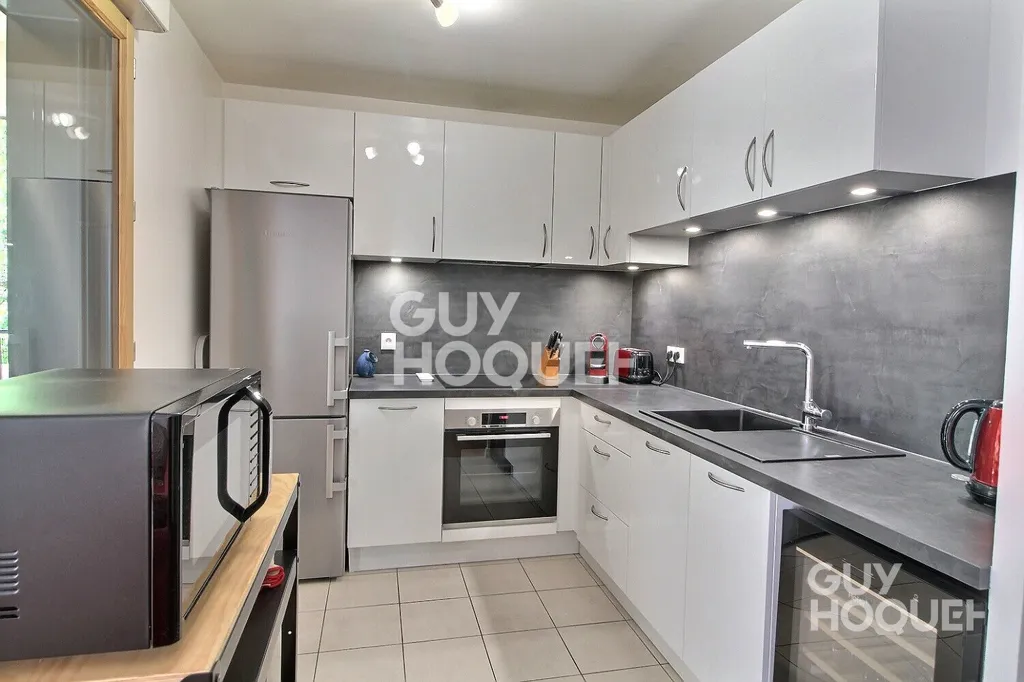Köök - Apartment with Balcony-Terrace in Chaville Centre