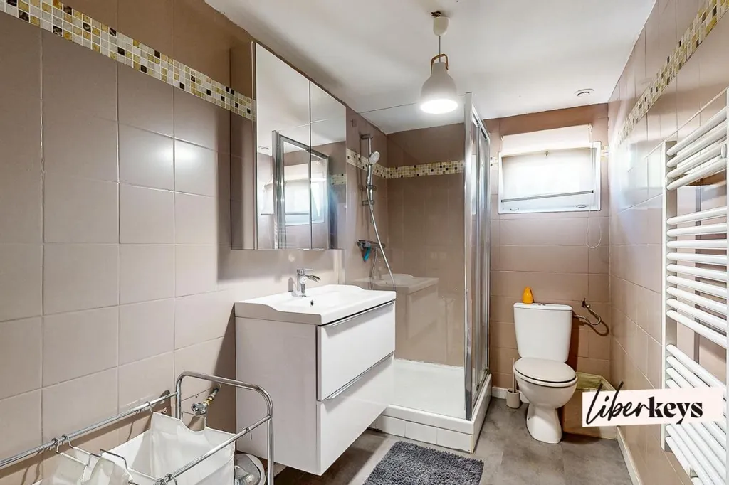 Vannitoad - Spacious House with Polyvalent Room in Vauvert