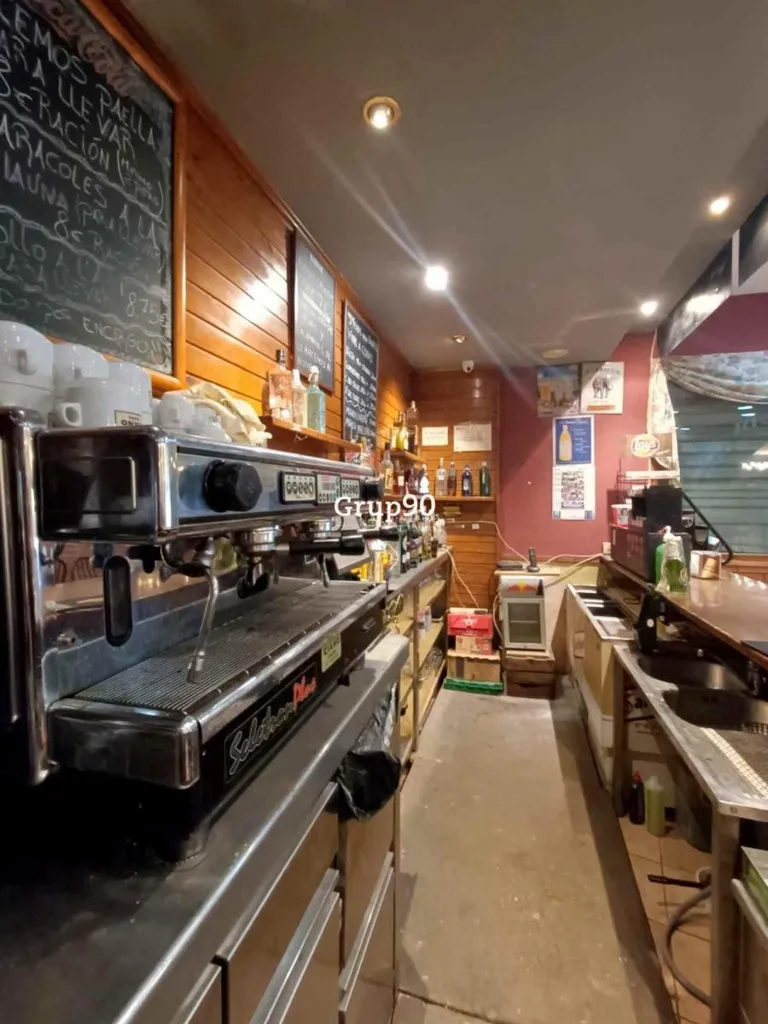 Rooms - Restaurant for Rent with Terrace in Lleida
