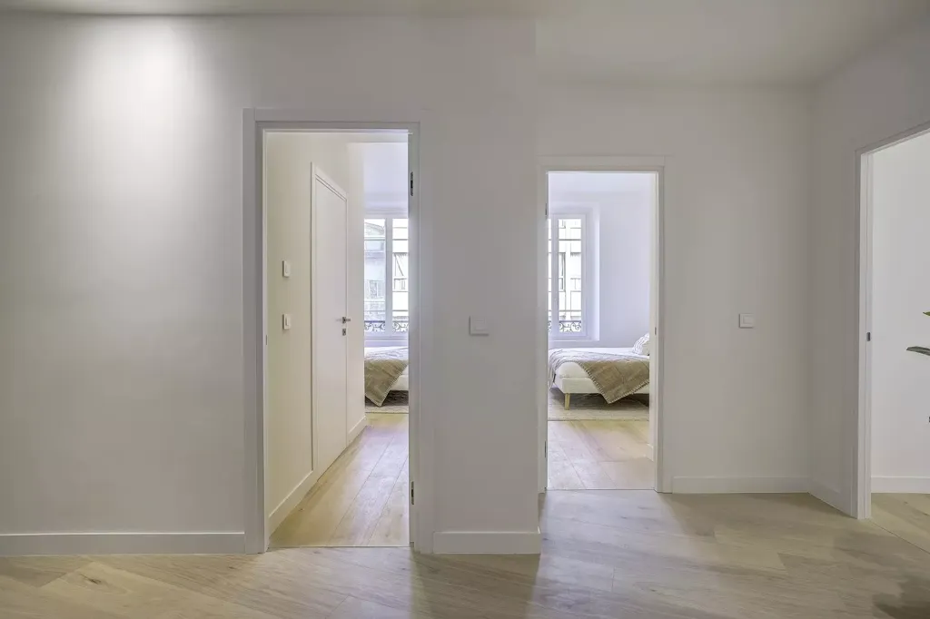Hallway - Renovated 5-Piece Apartment with View in Nice
