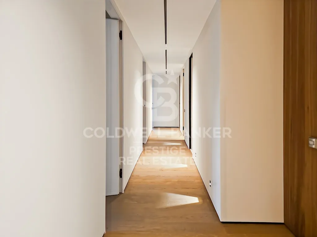 Hallway - Spacious Flat with Terrace in Exclusive Barcelona