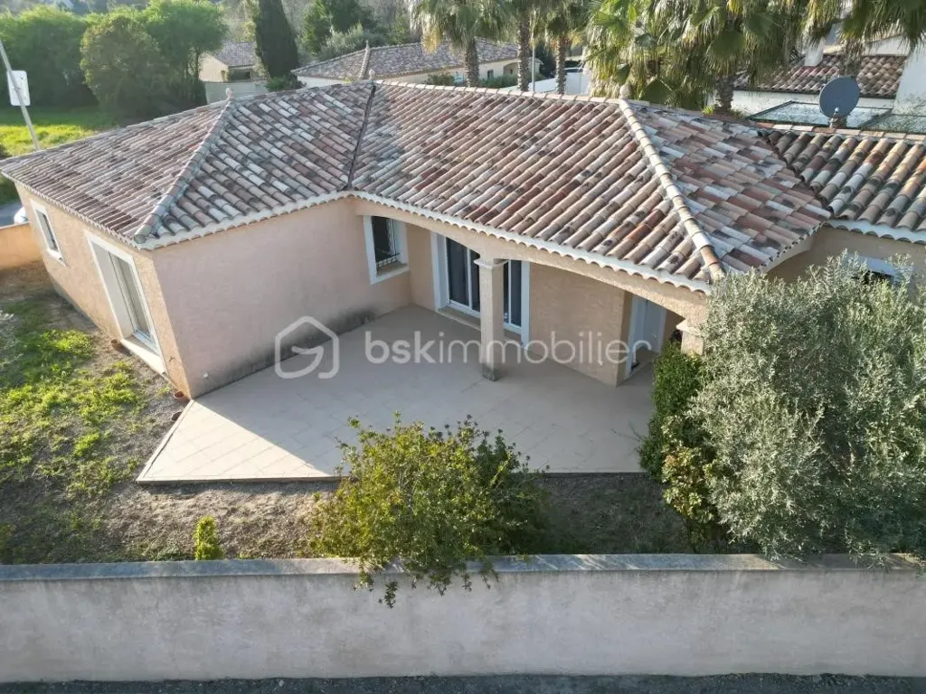 Luftaufnahme - Villa with Pool in Bouzigues