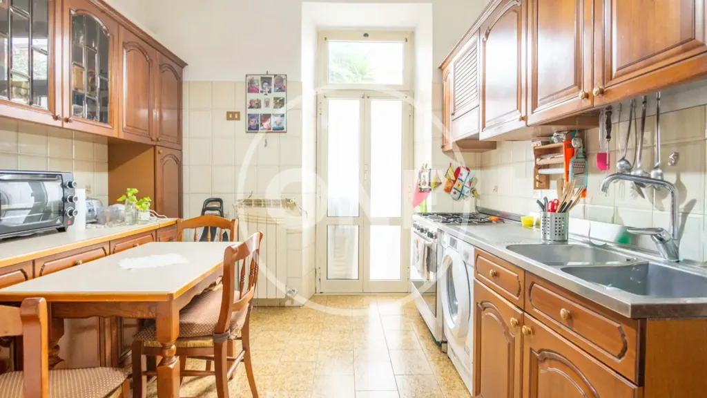 Köök - Historic Villa Nuda Proprietà in Garbatella, Rome