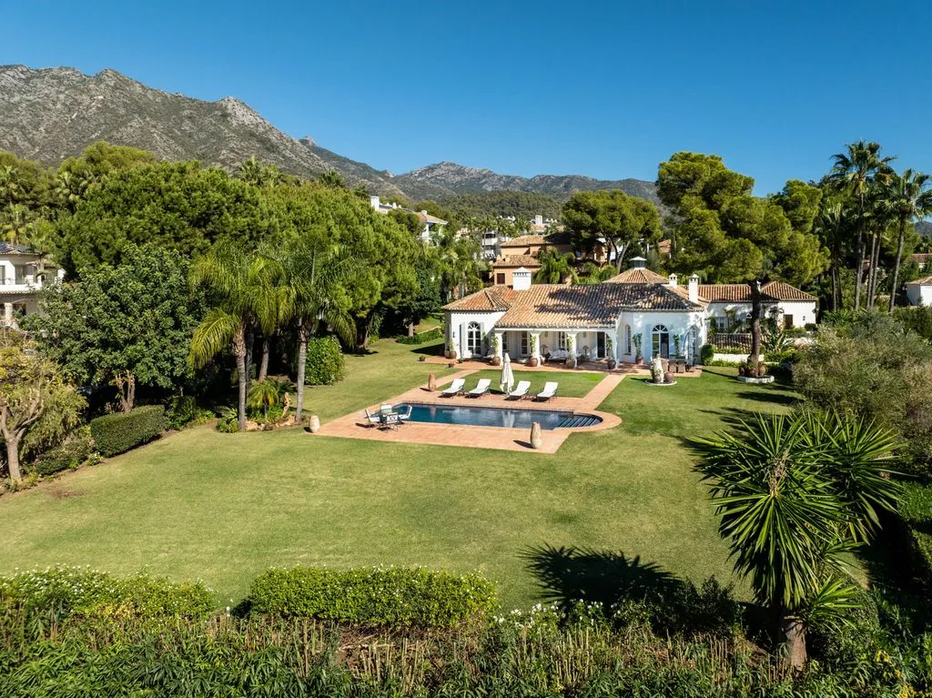 Jardin - Mediterranean Villa with Sea View in Marbella