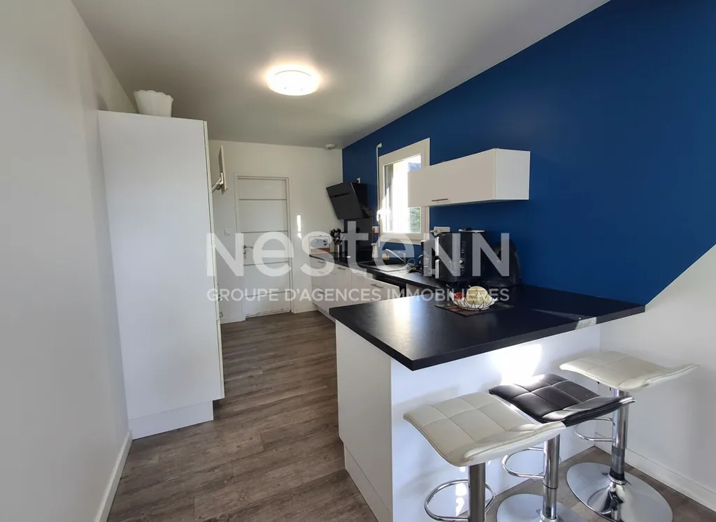 Cucina - Contemporary House with Suite in Elven Centre