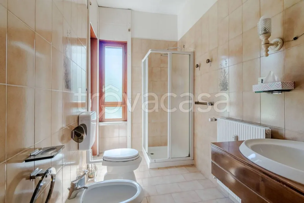Salles de bain - Apartment with Balcony and Garden in Turin