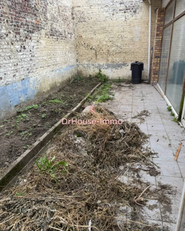 Aed - Commercial Space with Storage in Roubaix