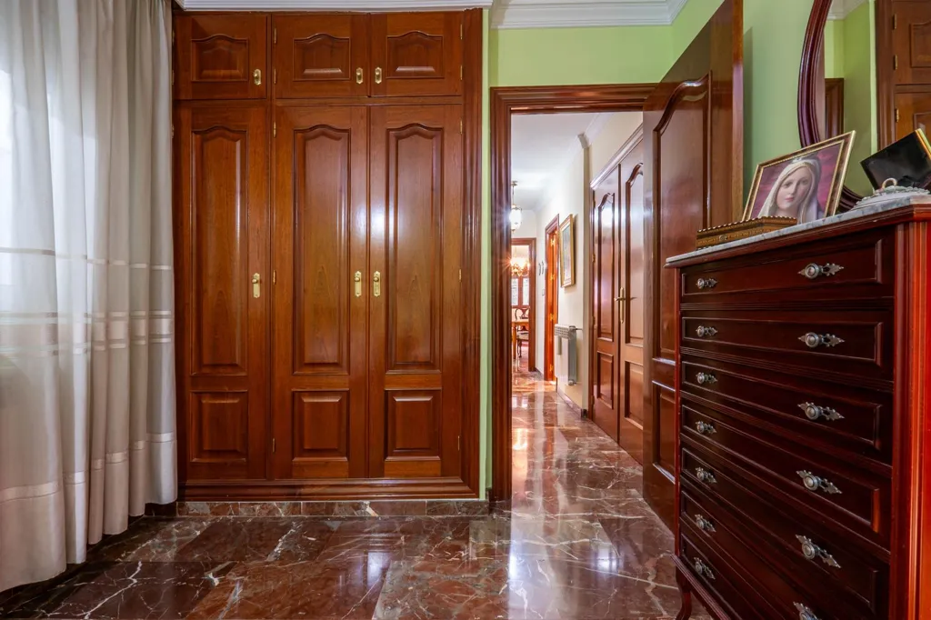 Esik - Apartment with Private Patio in Granada Centre