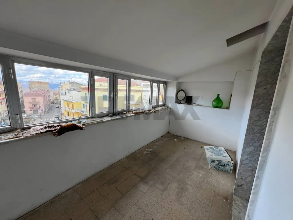 Pièces - Mansard Apartment with Terrace in Stigliano