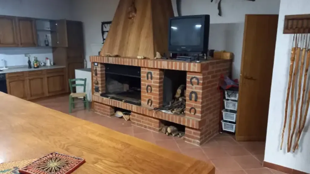 Köök - Rustic House with Fireplace in Castagnacupa, Spoleto