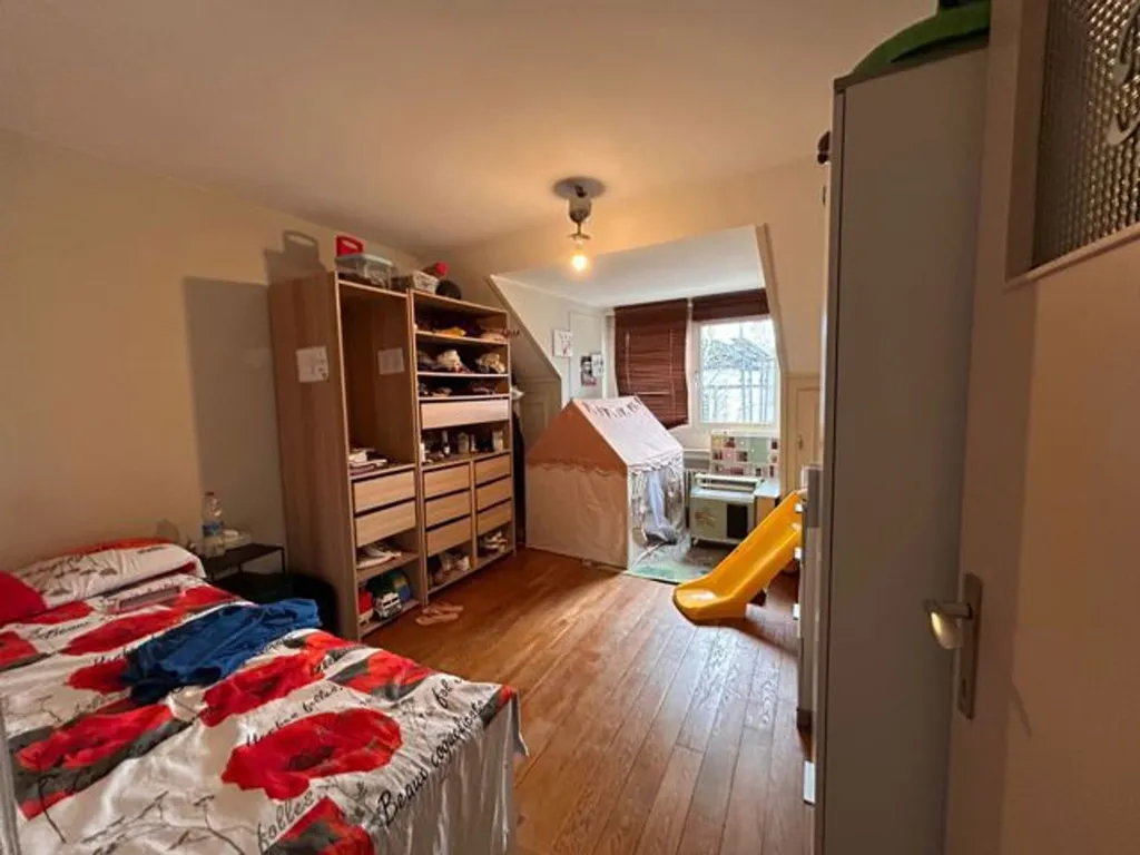 Magamistoad - Spacious Apartment with Terrace in Woluwe-Saint-Lambert