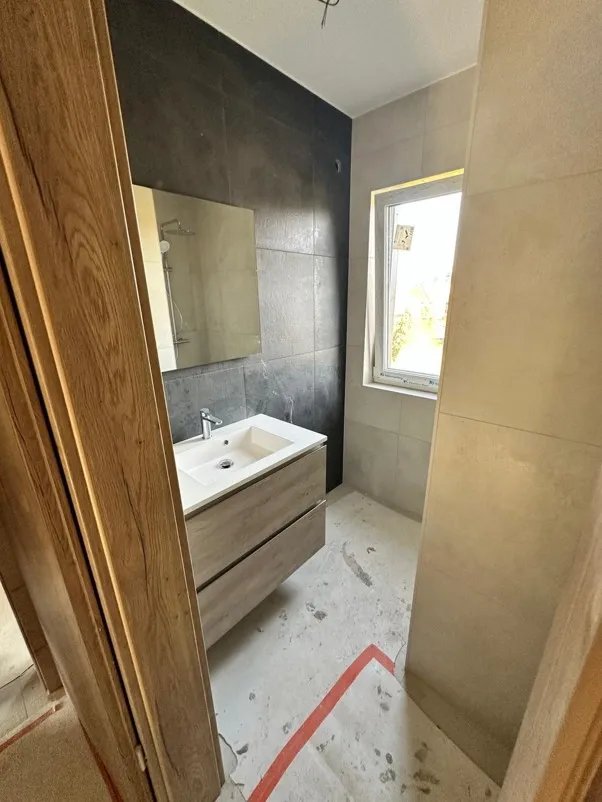 Salles de bain - Appartement de jardin avec balcon à Beaufort