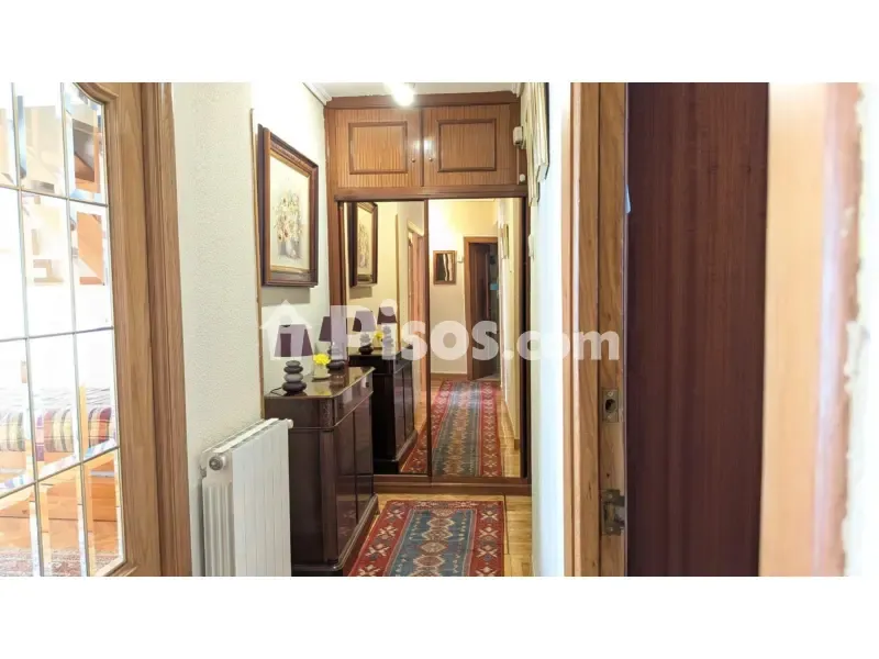 Esik - Duplex with Balcony in Cuatro Caminos