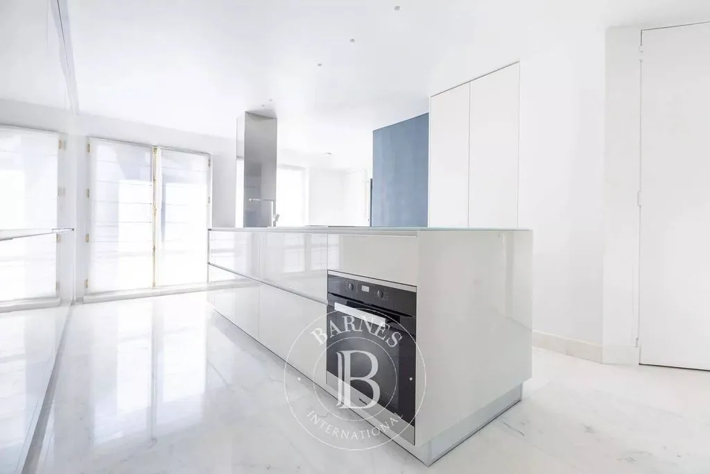 Kitchen - Luxury Duplex with East-West View in Paris 7th