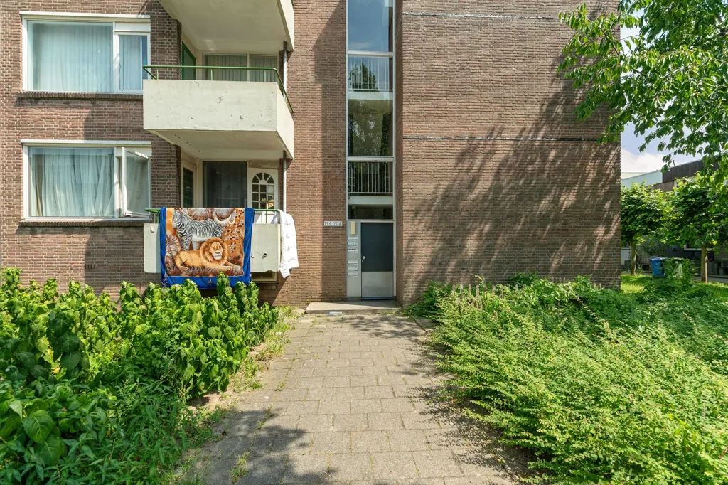 Extérieur - Four-Bedroom Apartment with Balconies in Rotterdam