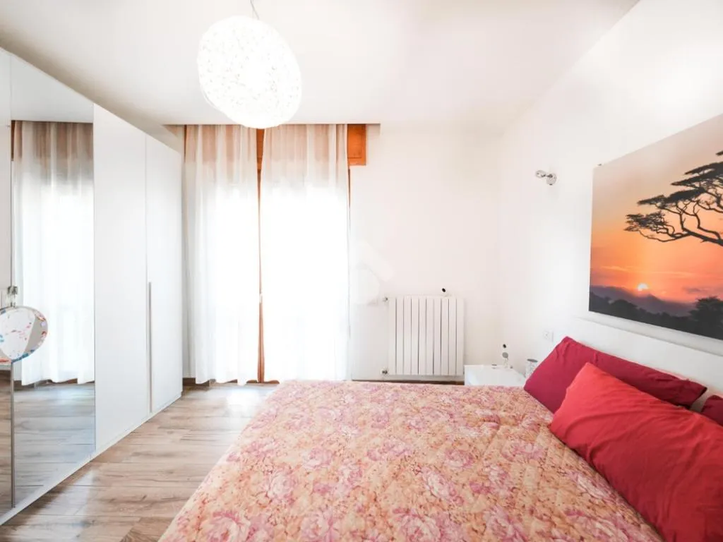 Chambres - Rustic Villa with Balcony in Verano Brianza
