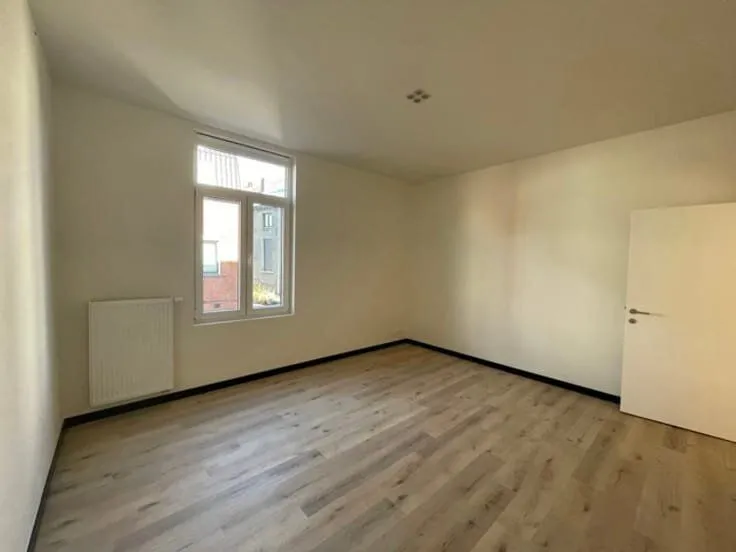Maison Rénovée avec Terrasse à Orientation Ouest