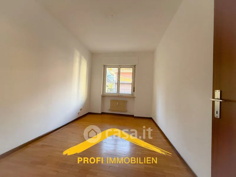 Stanze - Three-Bedroom Apartment with Balcony in Merano