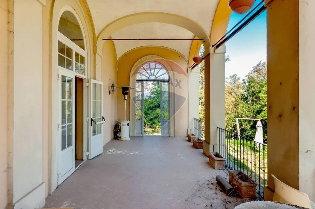 Terrass - Historic Villa with Private Park in Valsamoggia