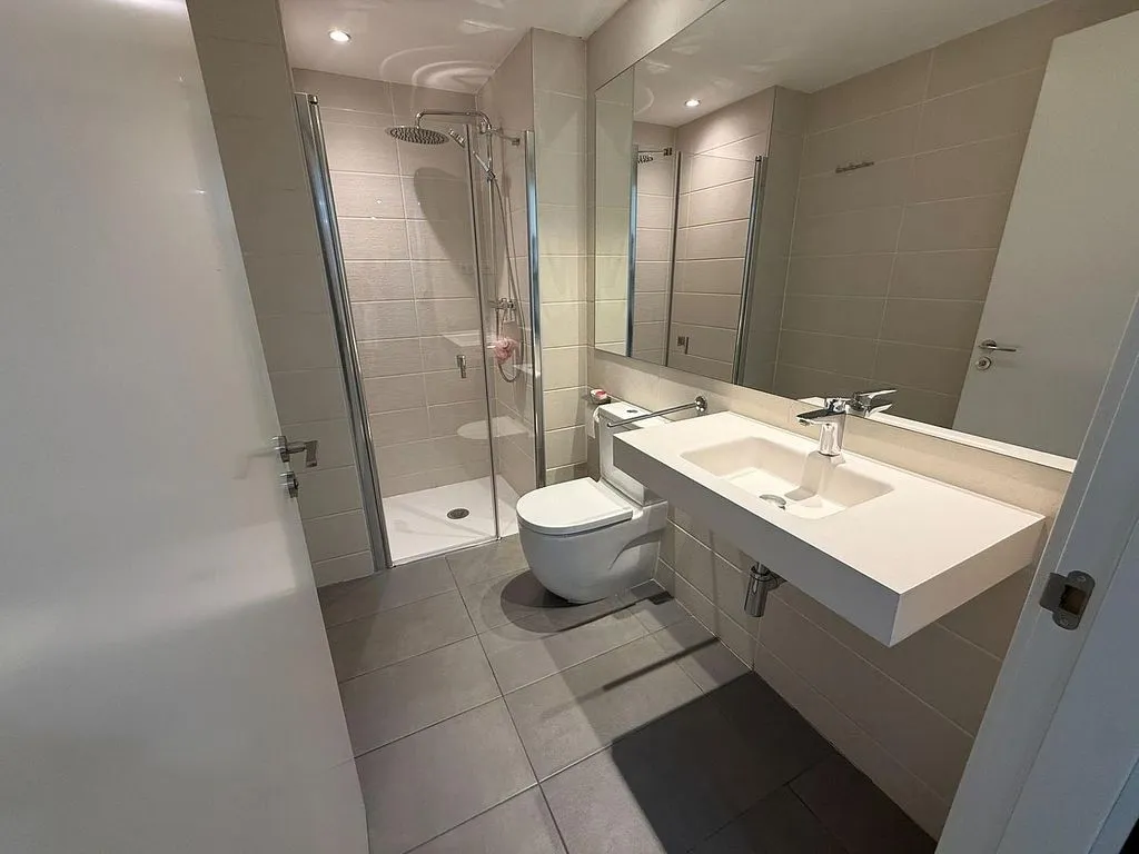 Salles de bain - Modern Flat with Balcony in La Gavarra