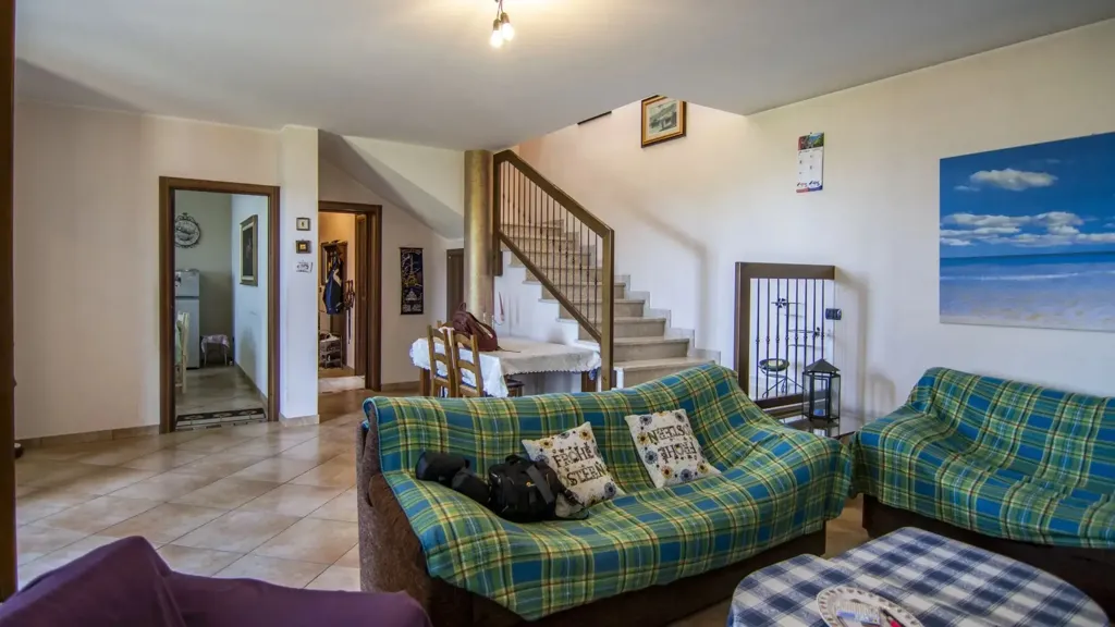 Séjour - Villa with Garden and Caminetto in Codevigo