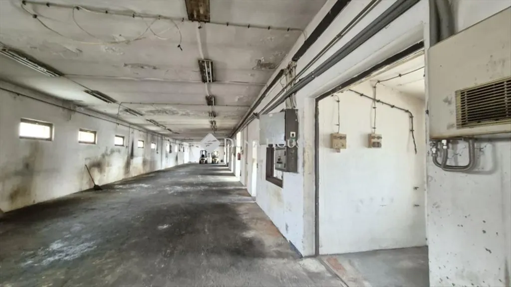 Garage - Warehouse for Sale with Yard in Kecskemét