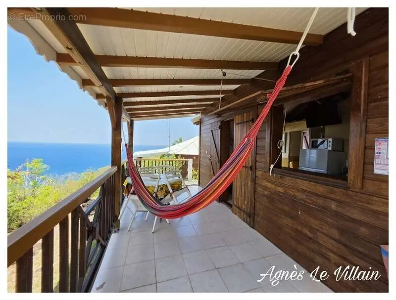 Terrasse - Maisonnette T2 Vue Mer avec Piscine en Copropriété