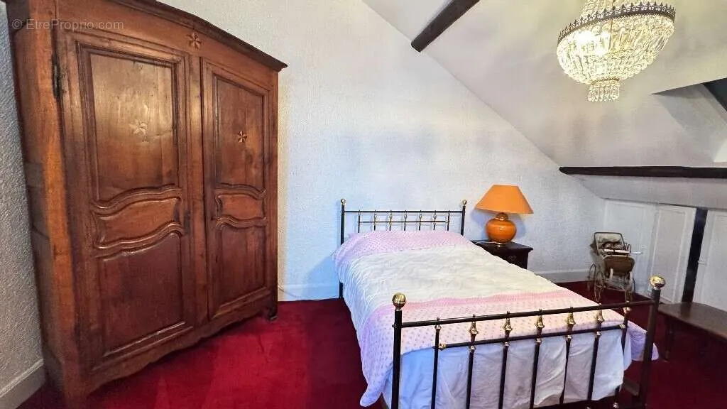 Chambres - Maison de Charme avec Jardin à Vichy