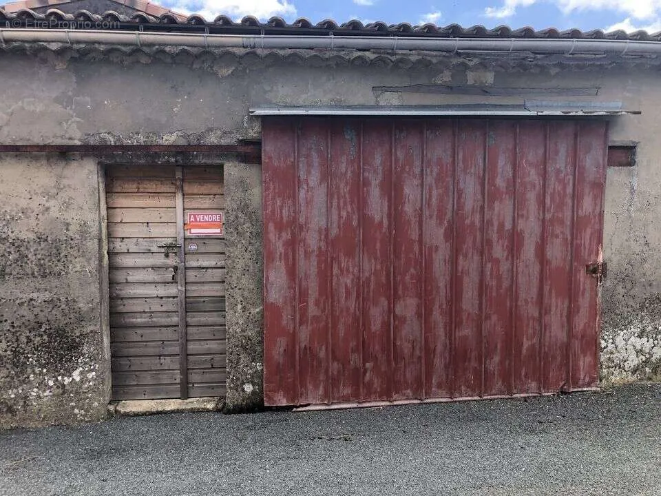 Extérieur - Espace Aménageable avec Parking à Pauillac