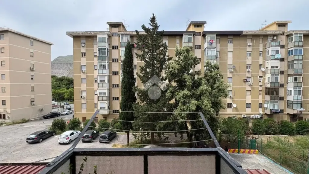 Rõdu - 3-Room Apartment with Balcony in Palermo