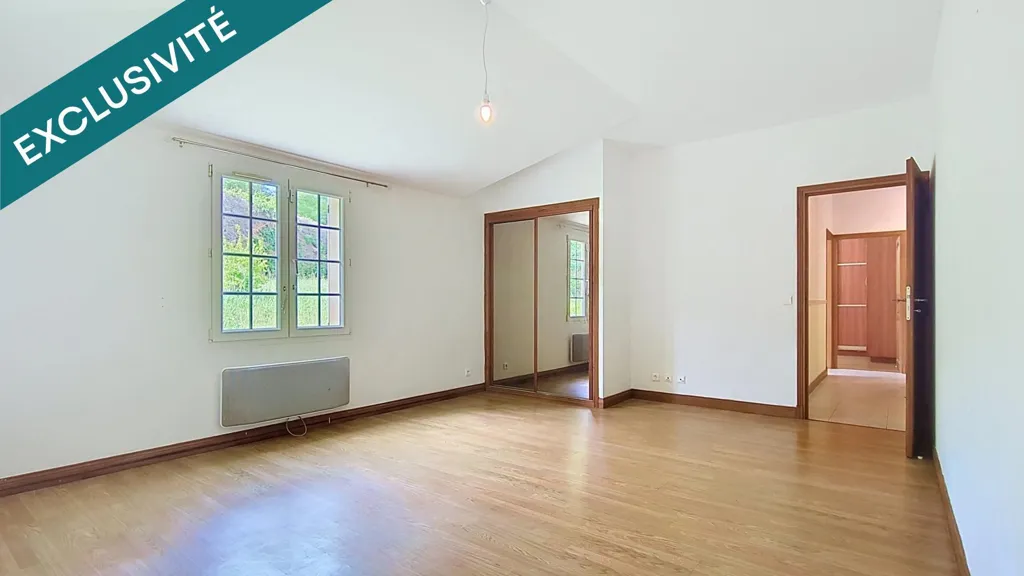 Magamistoad - Spacious House with Pool in Sauveterre-la-Lemance