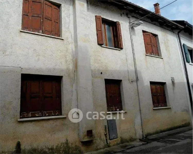 Esterno - Casa con giardino a Maniago